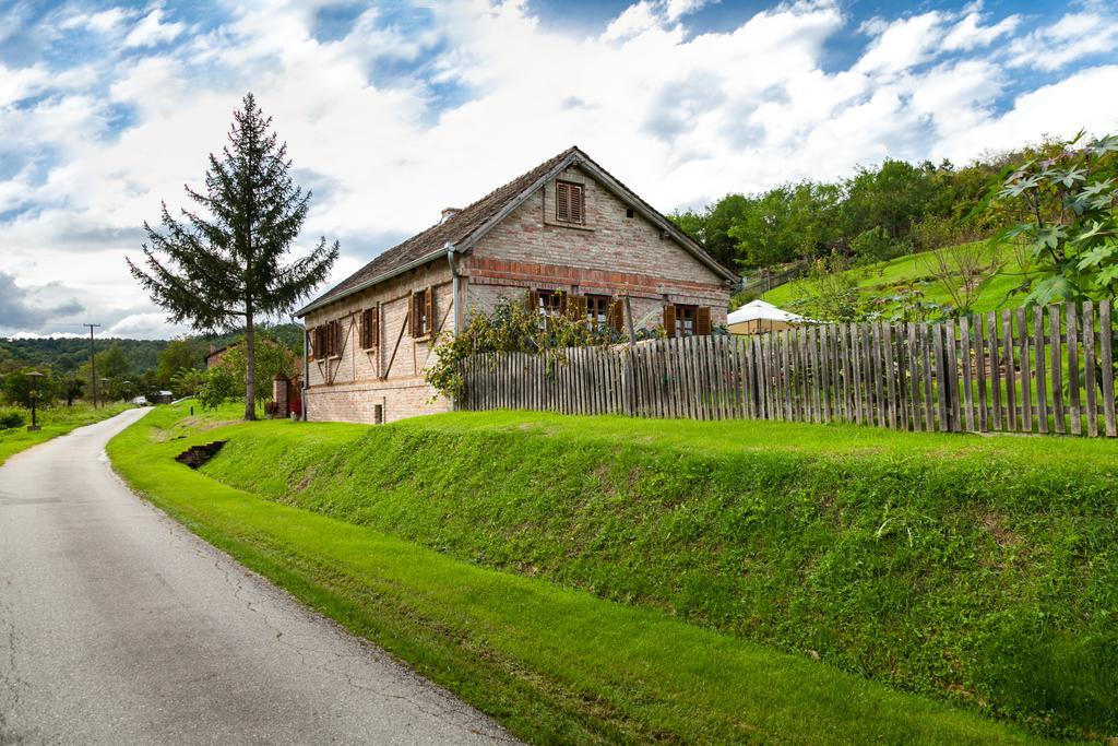 Country House "Stricev Grunt" Stara Kapela Pensionat Eksteriør billede